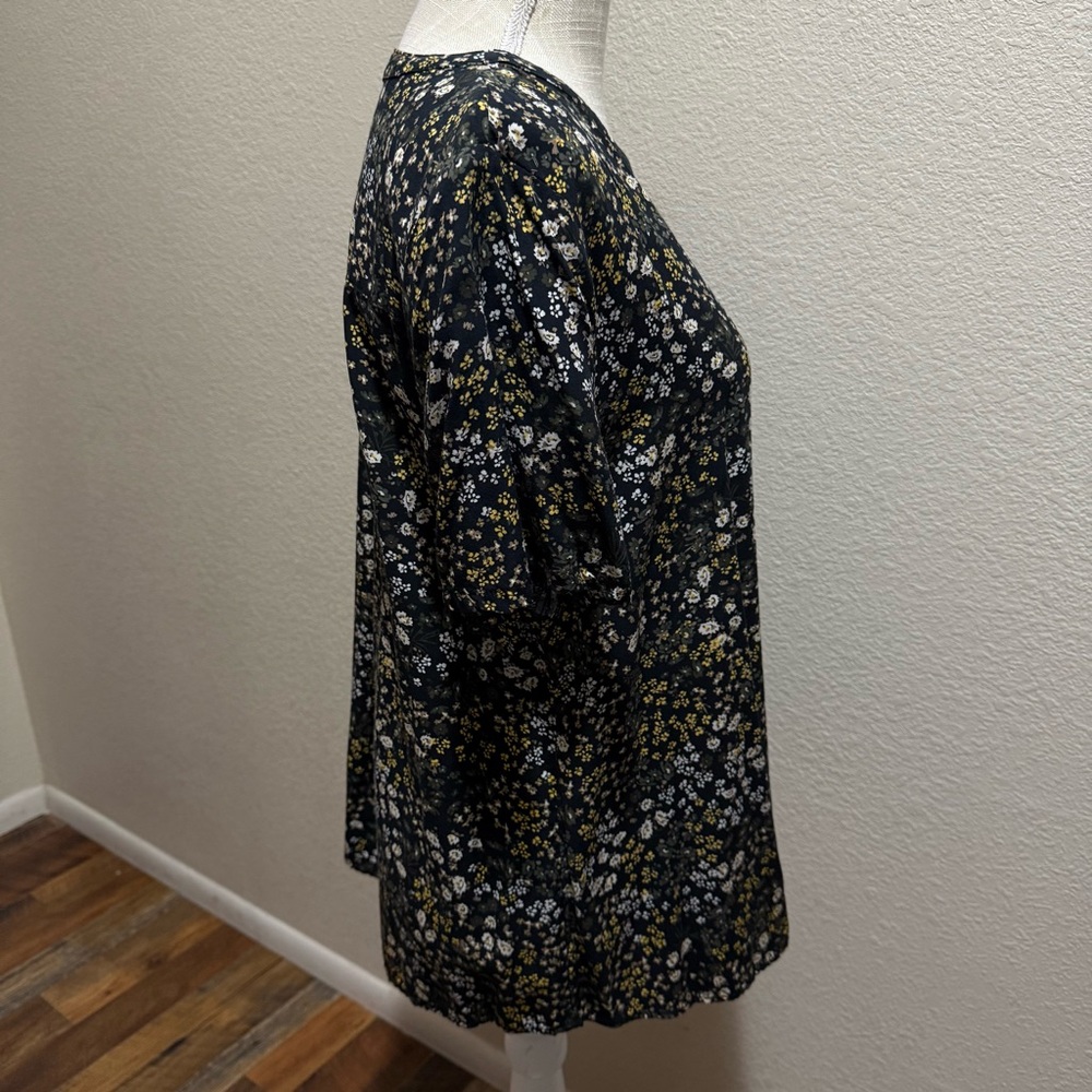 Croft & Barrow Black Floral Short Sleeve Top - Size Large - Picture 5 of 13